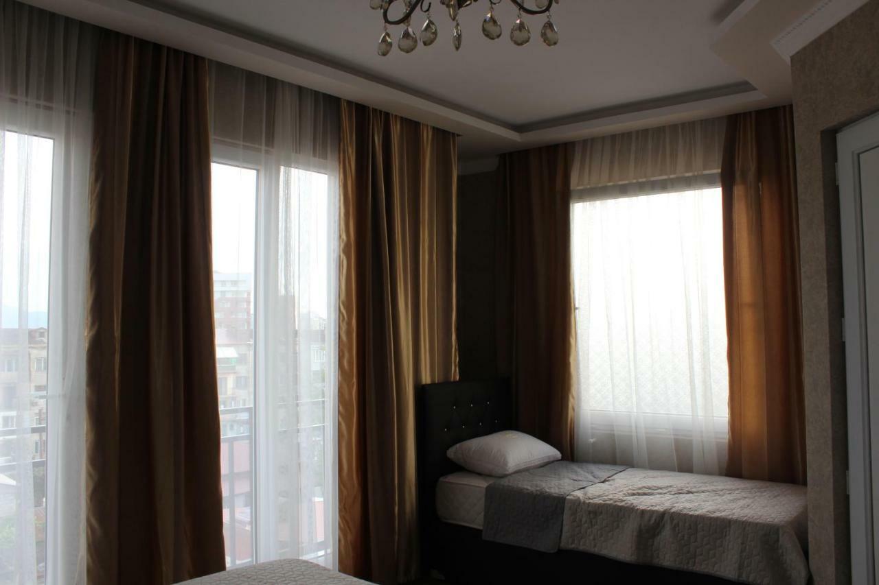 Union Hotel Batumi Ngoại thất bức ảnh